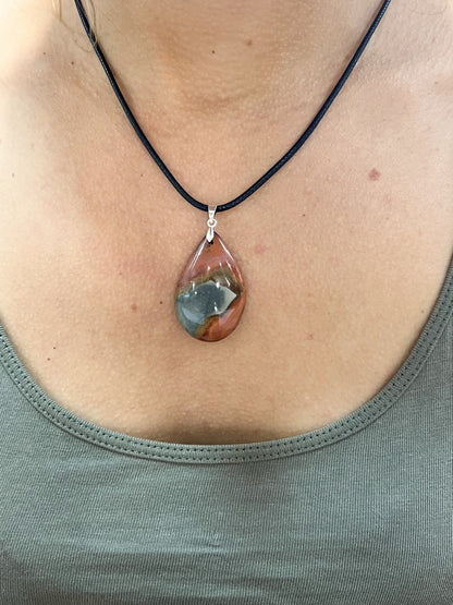 Collier Pierre Jaspe Polychrome – Protection, Force & Stabilité Émotionnelle