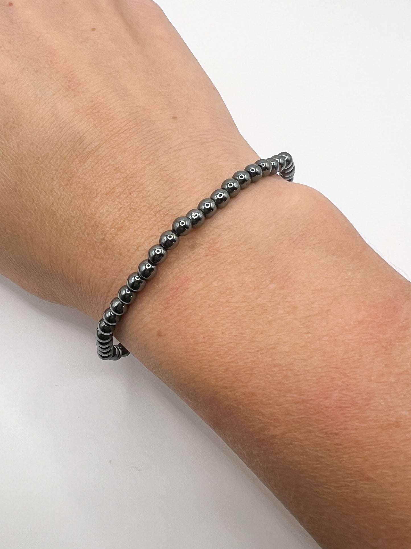 Bracelet Hématite 4 mm – Pierre Naturelle Anti-Stress & Stabilité Émotionnelle