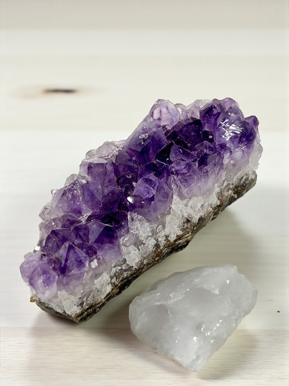 Améthyste Brute Naturelle – Pierre de Sérénité, Protection & Énergie Spirituelle