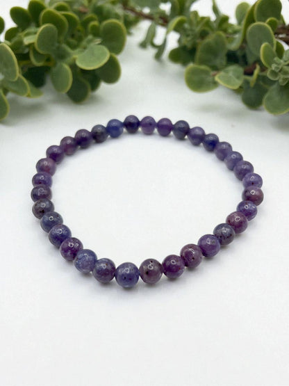 Bracelet Saphir 6 mm en Pierres Naturelles – Énergie, Sagesse & Protection