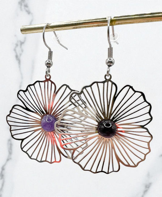 Boucles d’Oreilles Fleur en Améthyste Naturelle – Élégance Féminine & Apaisement Émotionnel