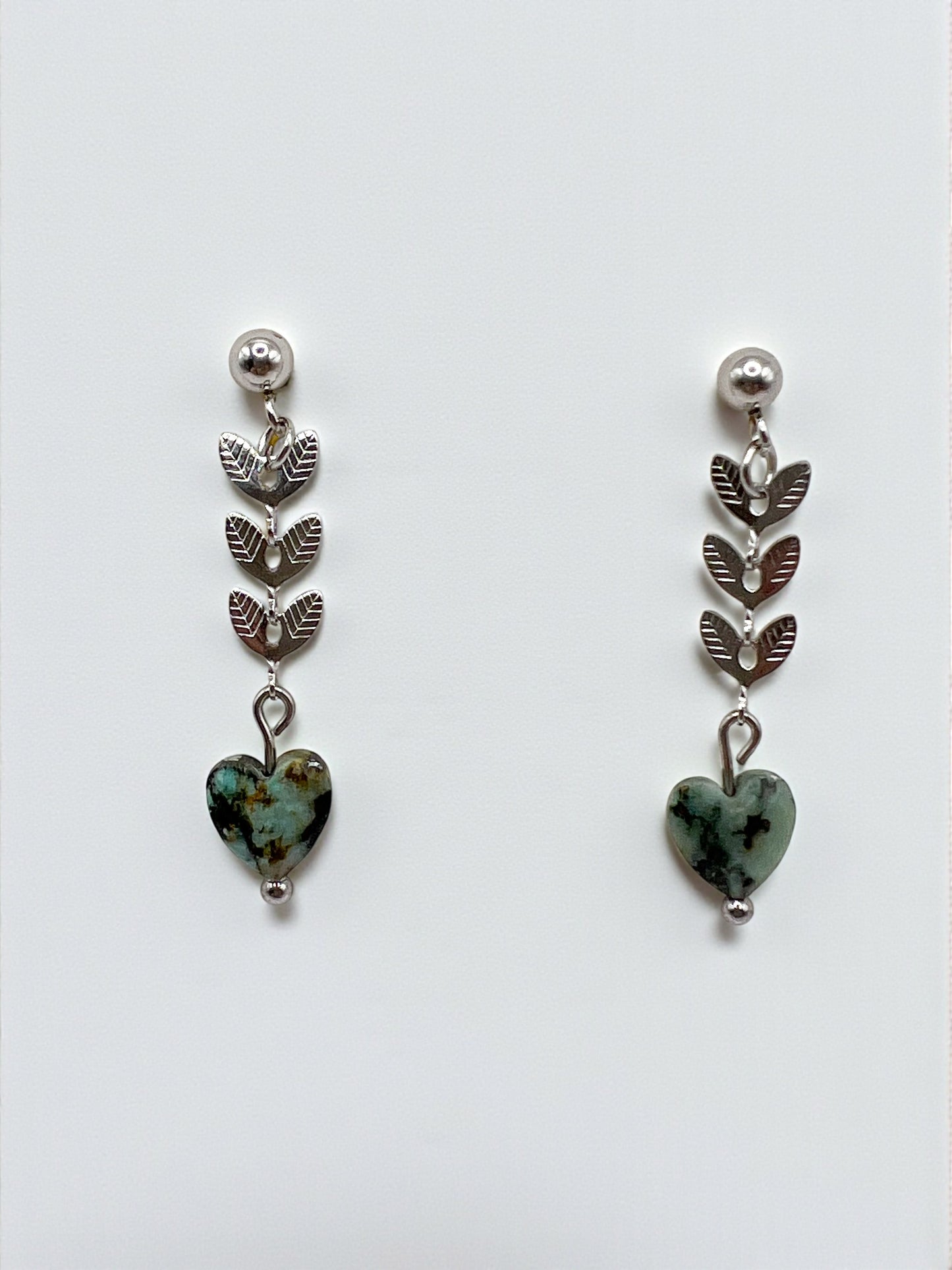 Boucles d’Oreilles Turquoise Naturelle – Acier Argenté Hypoallergénique – Protection & Style