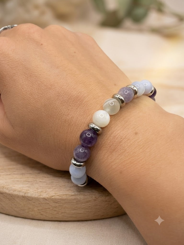 Bracelet Ménopause Femme en Pierres Naturelles – Améthyste, Calcédoine & Pierre de Lune – Bijou Bien-être Féminin