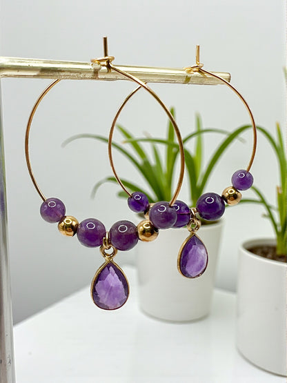 Créoles en Améthyste et Acier Doré – Sérénité, Protection & Élégance Naturelle | Bijou Lithothérapie Femme