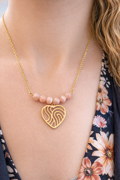 Collier en Pierre de Soleil Naturelle et Acier Inoxydable Doré – Bijou Lumineux Femme