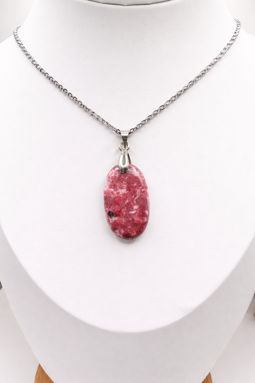 Collier en Thulite naturelle & acier inoxydable argenté – Bijou bien-être, confiance en soi & énergie du cœur