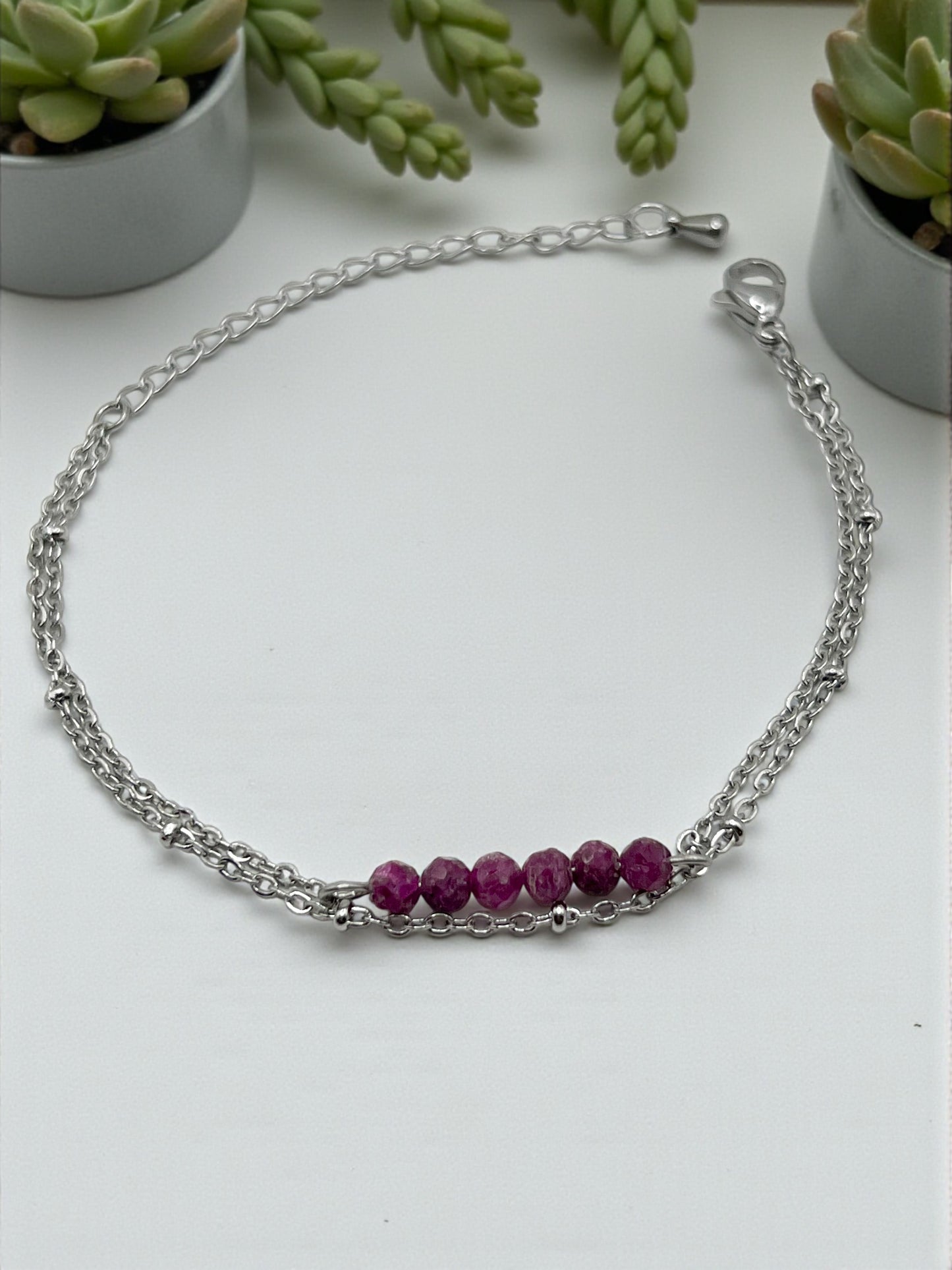 Bracelet Rubis Double Rang en Acier Inoxydable Argenté – Passion, Vitalité & Élégance