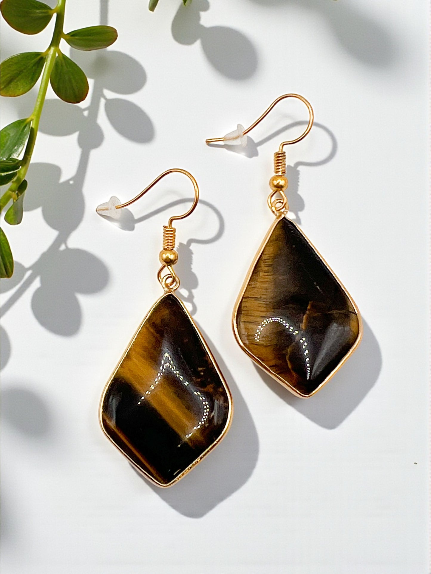 Boucles d'Oreilles Œil de Tigre en Acier Inoxydable Doré – L'Accessoire Parfait