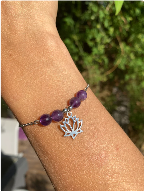 Bracelet acier inoxydable en pierres naturelles Améthyste avec Lotus