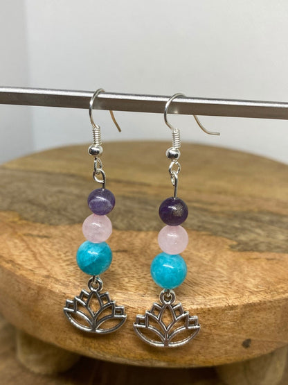 Boucles d'oreilles lotus avec pierre naturelle Amazonite, Quartz rose et Améthyste