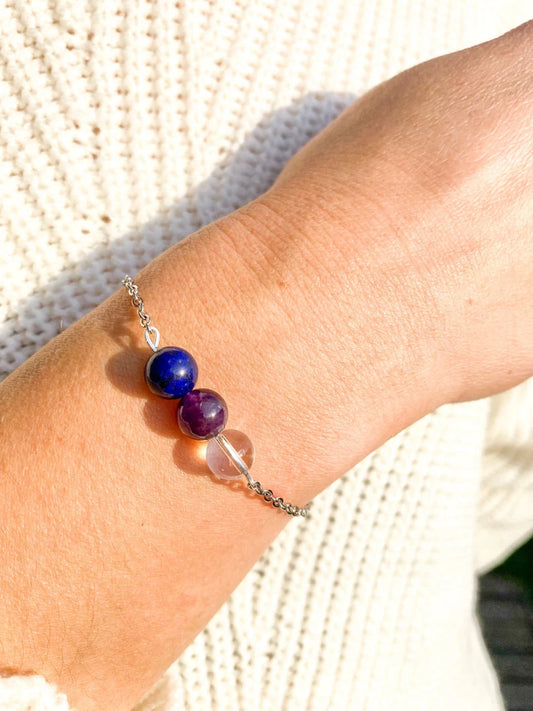 Bracelet en pierres naturelles avec Améthyste, Cristal de roche et Lapis Lazuli