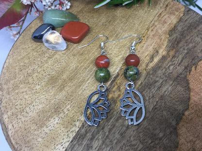 Boucles d'oreilles lotus en Jaspe Rouge et Unakite