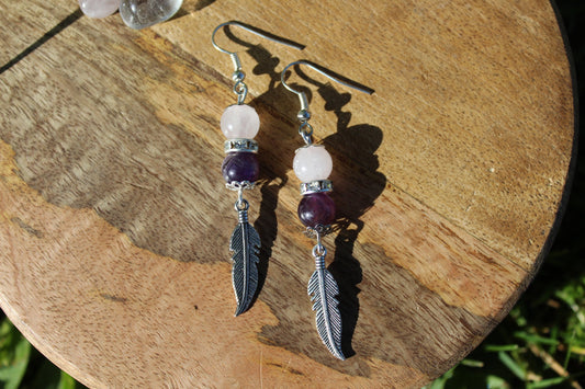 Boucles d'oreilles plume avec pierre naturelle Améthyste et Quartz rose