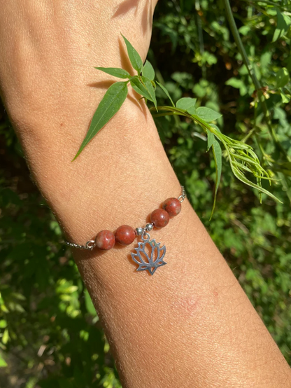 Bracelet acier inoxydable en pierres naturelles Jaspe rouge avec Lotus